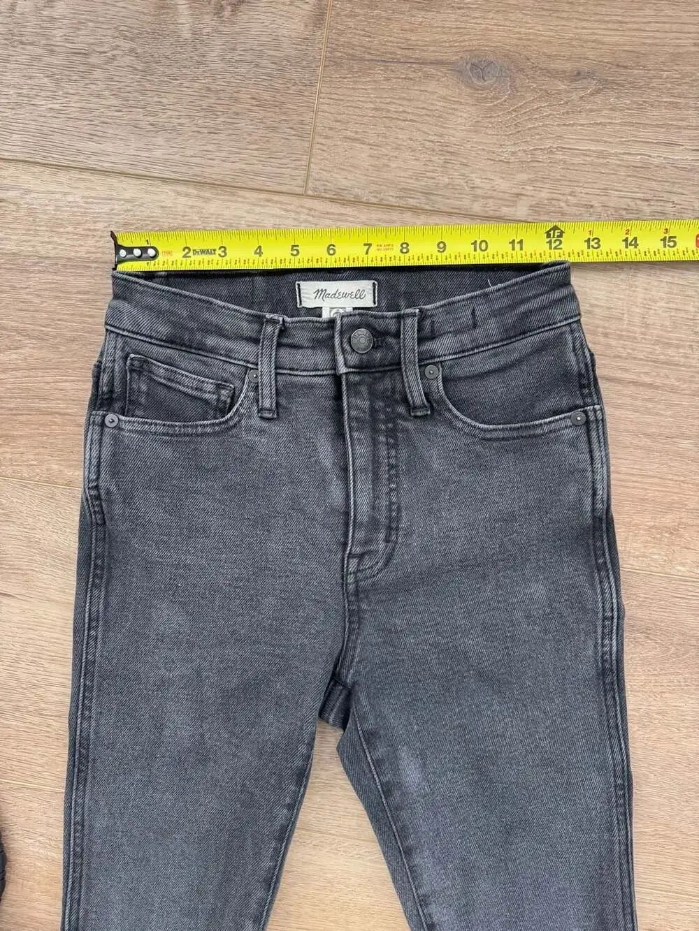 Madewell 10” High Rise Skinny Jeans Black Raw Hem Stretch Denim 26 Petite